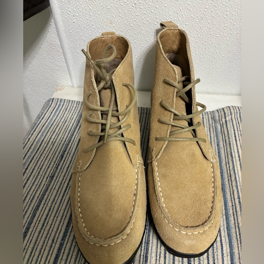 Lands' End Tan Suede lace up Moc toe Chukka ankle boots 9 NWOT